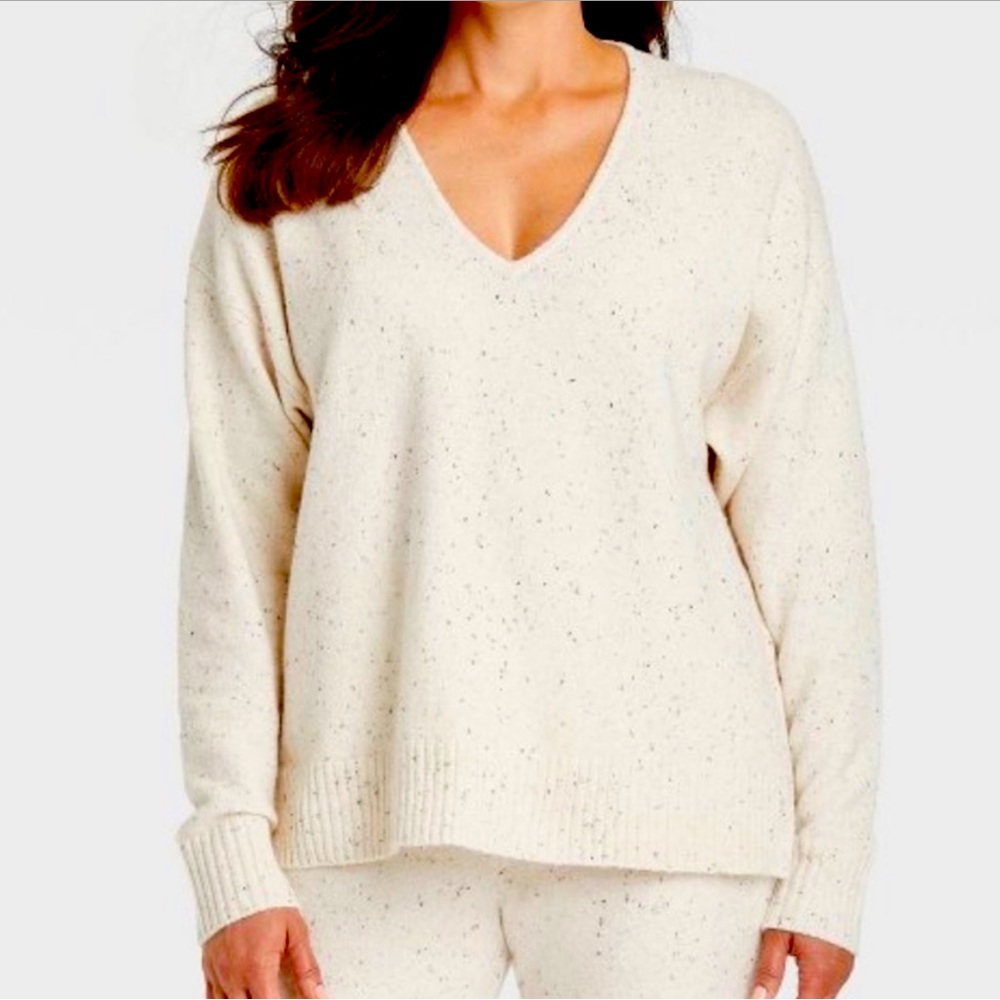 Stars Above Sweater, v neck